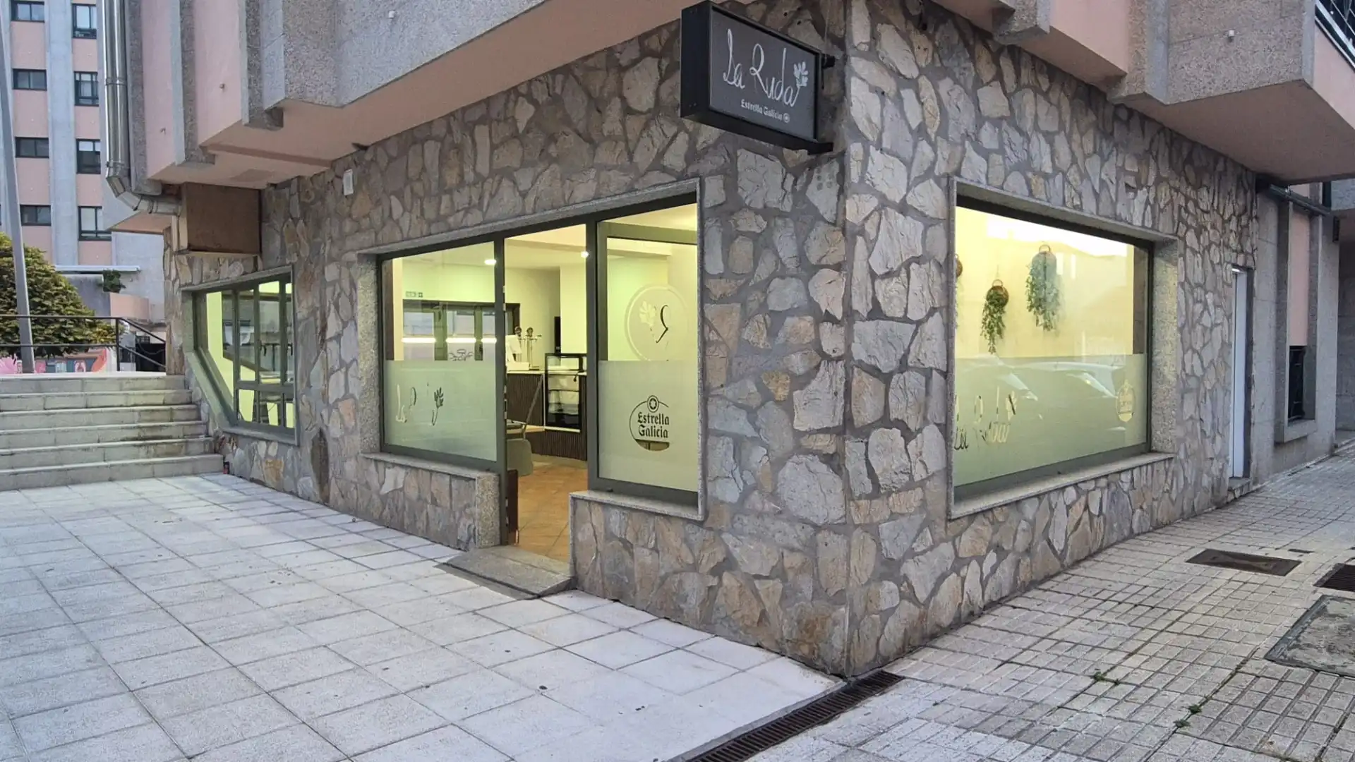 Commercial properties for rent in Vigo   with Heating, Parquet flooring and Terrace