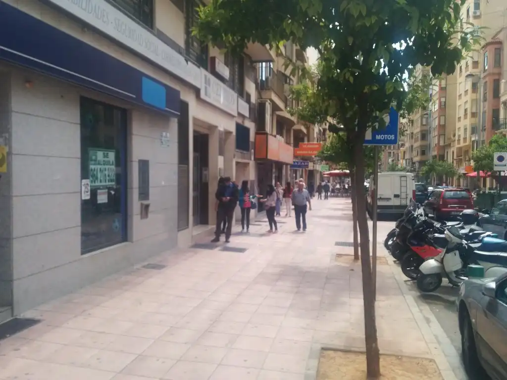 Local comercial de lloguer a navarra 110, imagen 6