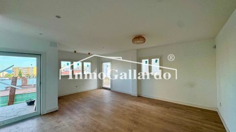 Dúplex completamente reformado con vistas al mar en Torremolinos