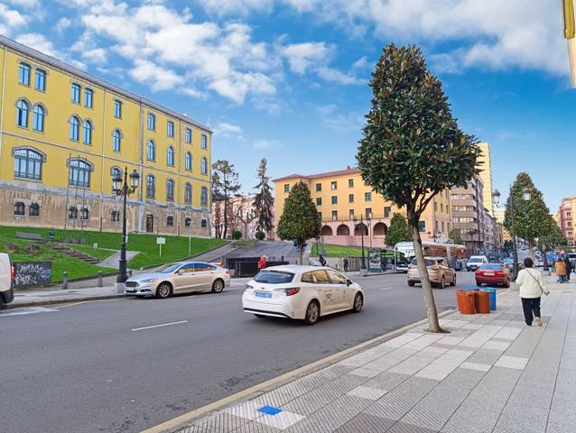 Piso en Venta en Oviedo - AMPARO PEDREGAL en Milán - Pumarín
