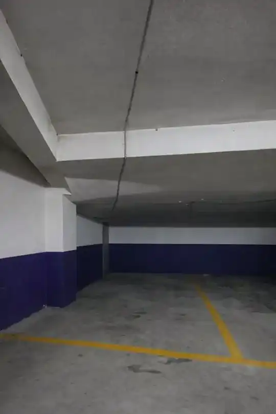 Parking de Piso en venta en Vitoria - Gasteiz con Calefacción, Trastero y Amueblado