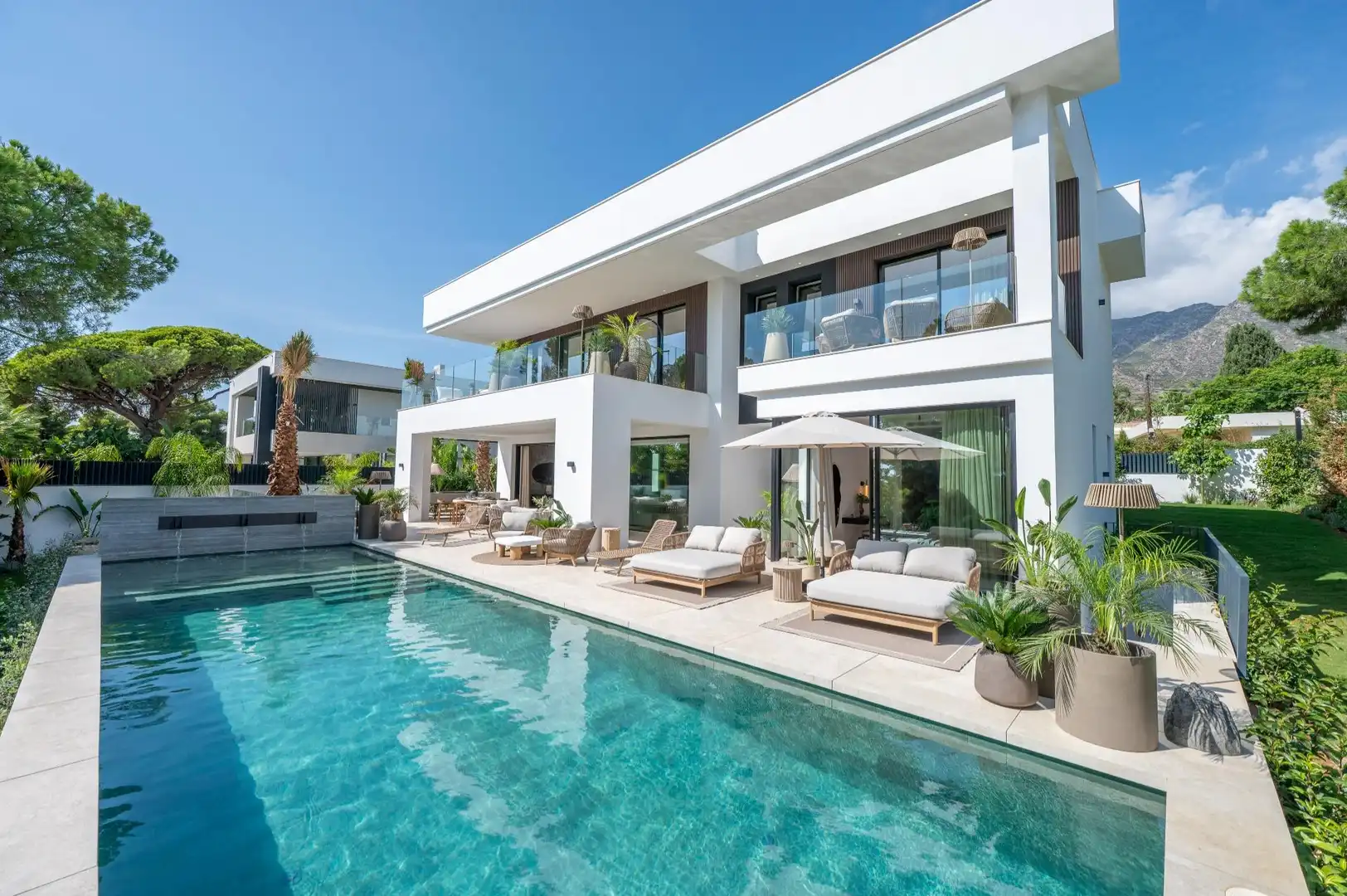 Villa mit Pool zum Verkauf in Milla de Oro