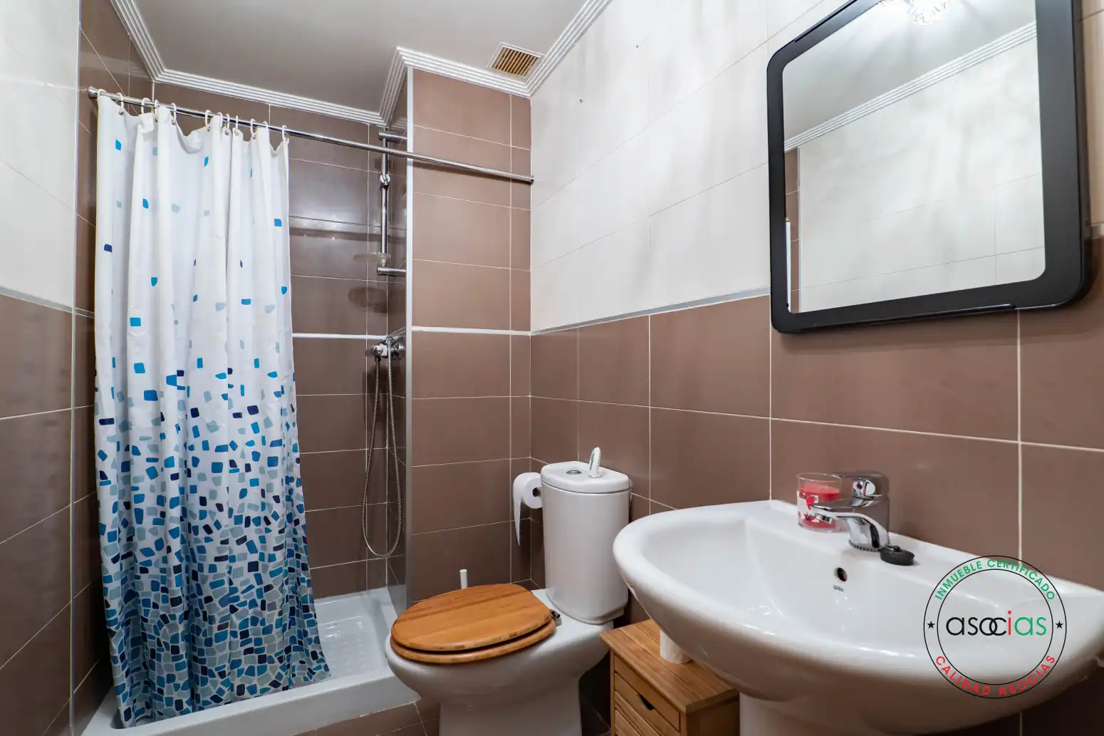 Baño de Piso en venta en Gijón  con Calefacción, Parquet y Trastero