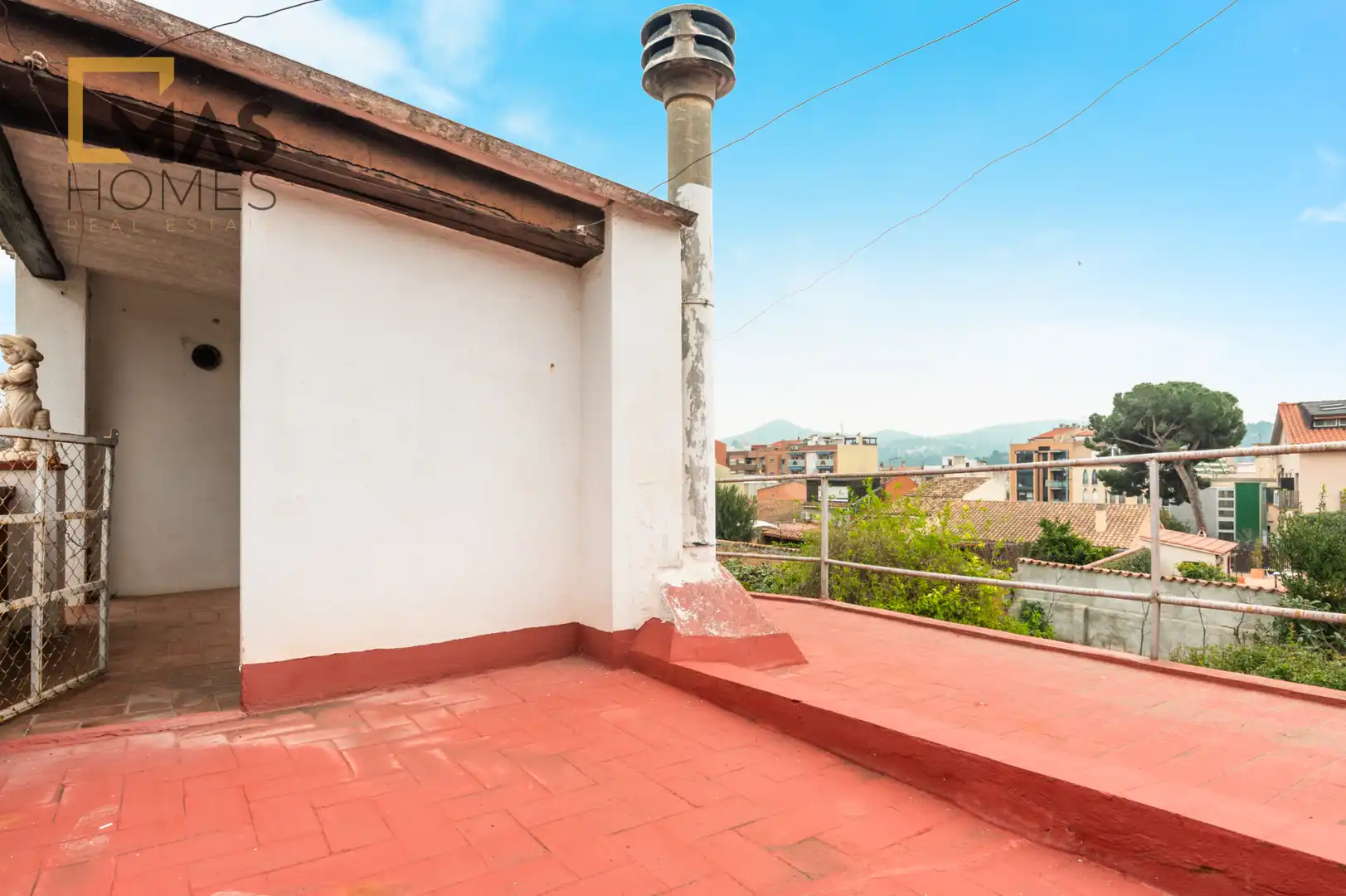 Country homes for sale in Carrer Sant Francesc, Pallejà