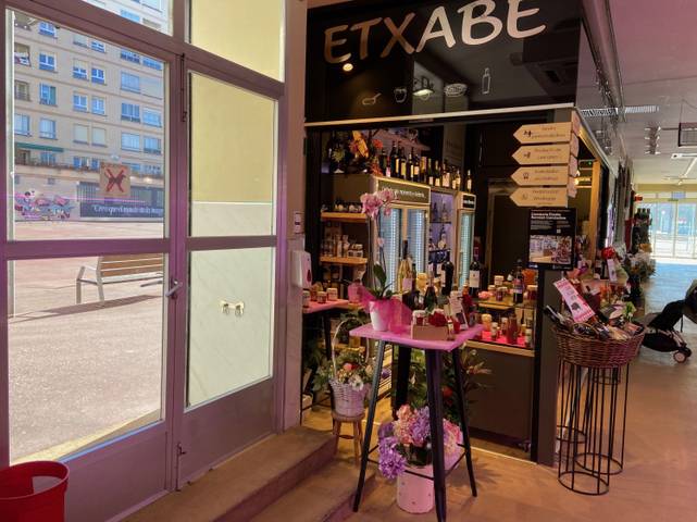 Local comercial en Venta en Adurtza