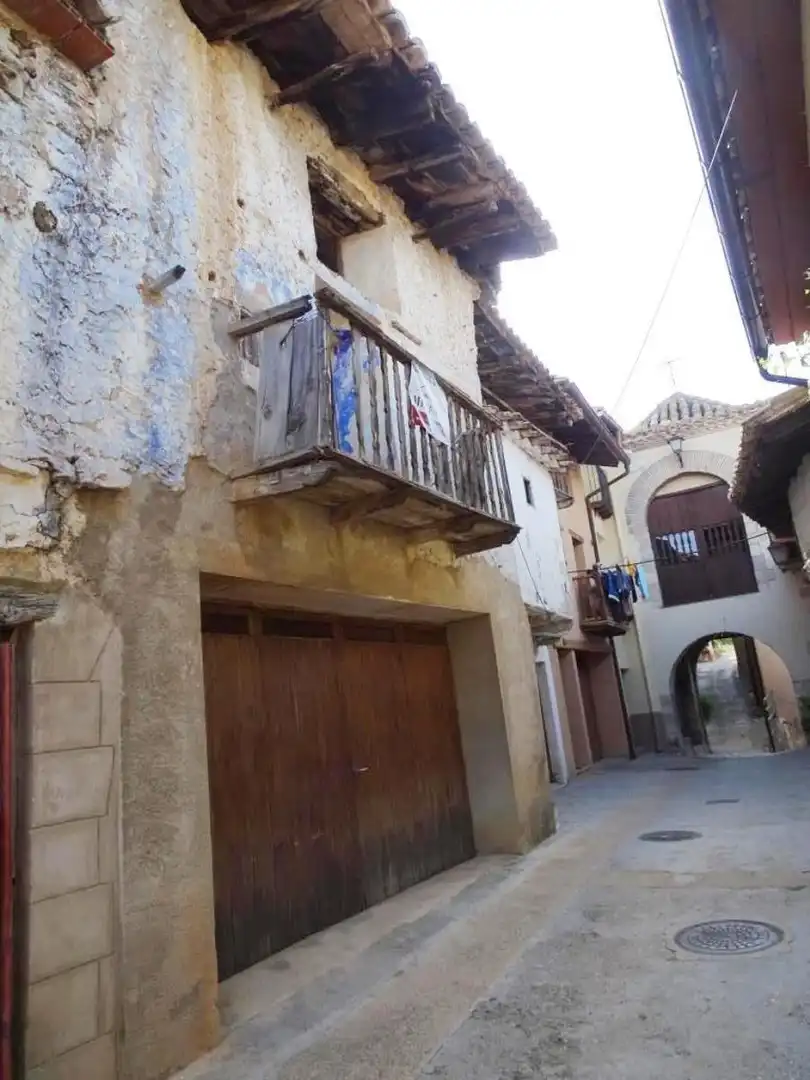 Adossat amb terrassa en venda a Peñarroya de Tastavins