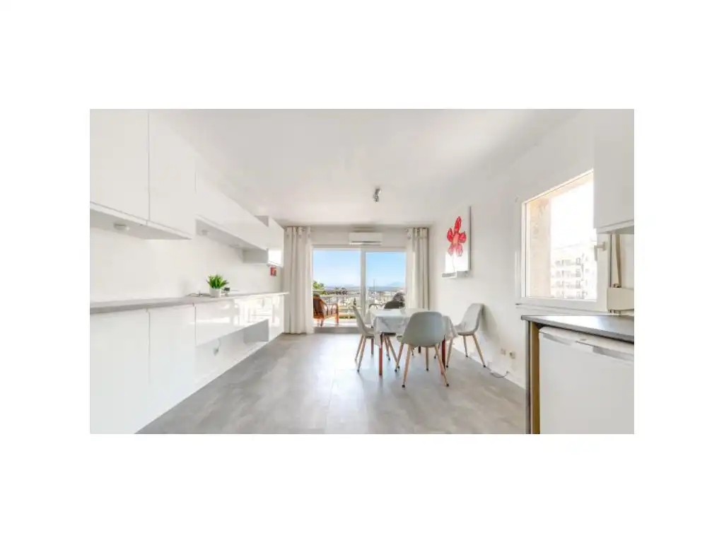 Piso con ascensor en venta en Calle De Merce Rodoreda 1, imagen 4