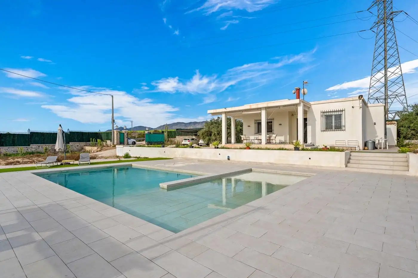 Piscina de Casa o xalet en venda en Elche / Elx amb Jardí privat, Terrassa i Piscina