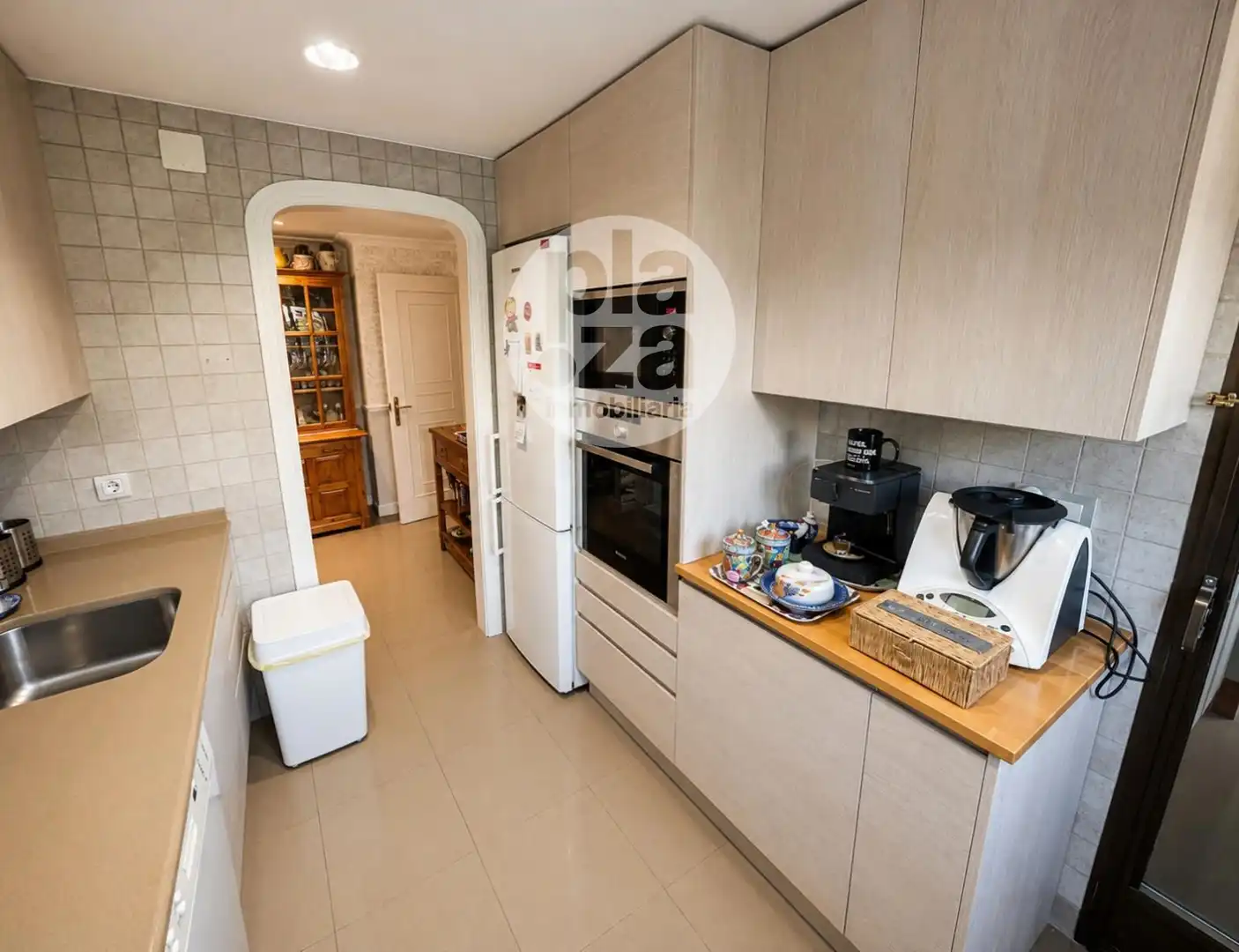 Küche von Maisonette zum Verkauf in Burgos mit Heizung, Terrasse und Abstellraum