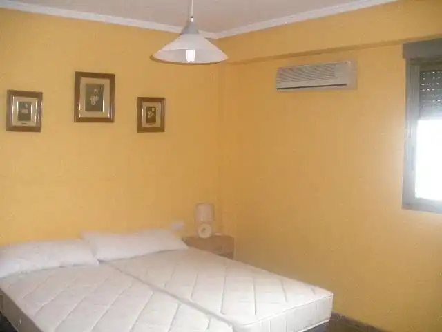 Habitación de Piso de alquiler en Valencia con Aire acondicionado, Calefacción y Trastero