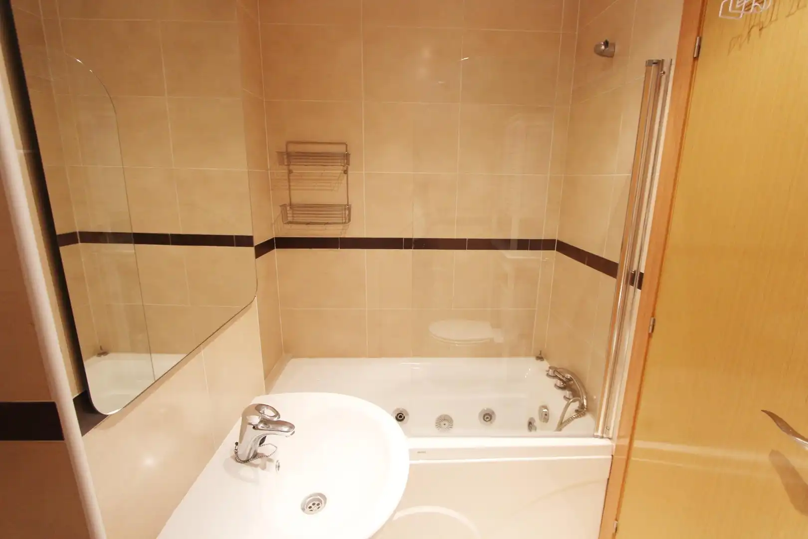 Bany de Apartament de lloguer en Cabanes amb Piscina comunitària