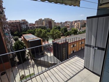 Flat with balcony for sale in Carrer de Sant Adrià