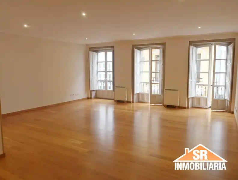 Sala d'estar de Pis de lloguer en A Coruña Capital  amb Calefacció, Parquet i Forn