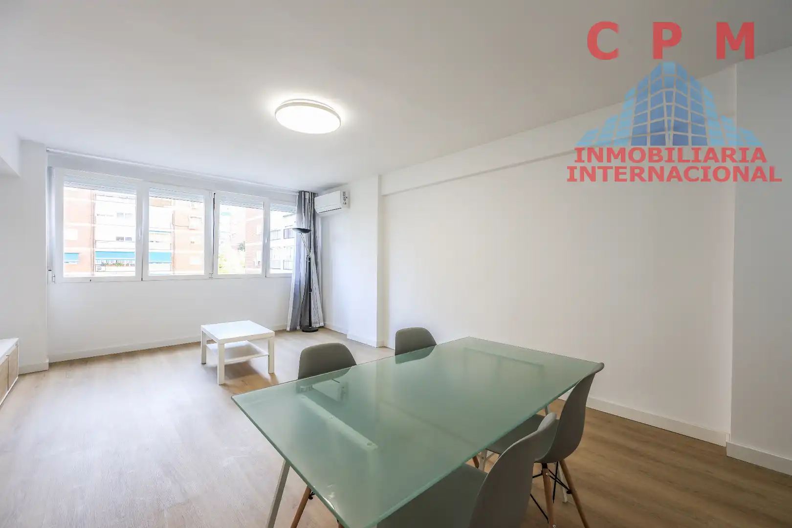 Dormitori de Pis de lloguer en Madrid amb Aire condicionat, Calefacció i Parquet
