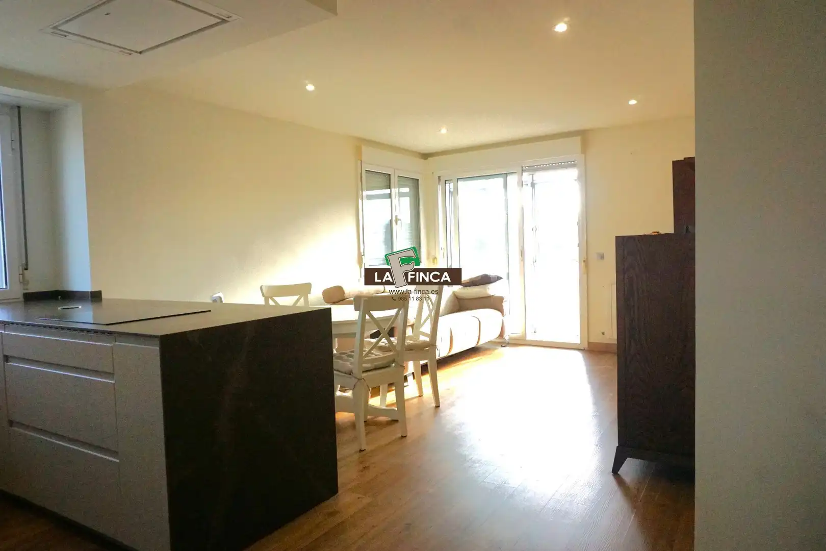 Bedroom of Flat for rent in Gijón   with Parquet flooring and Furnished