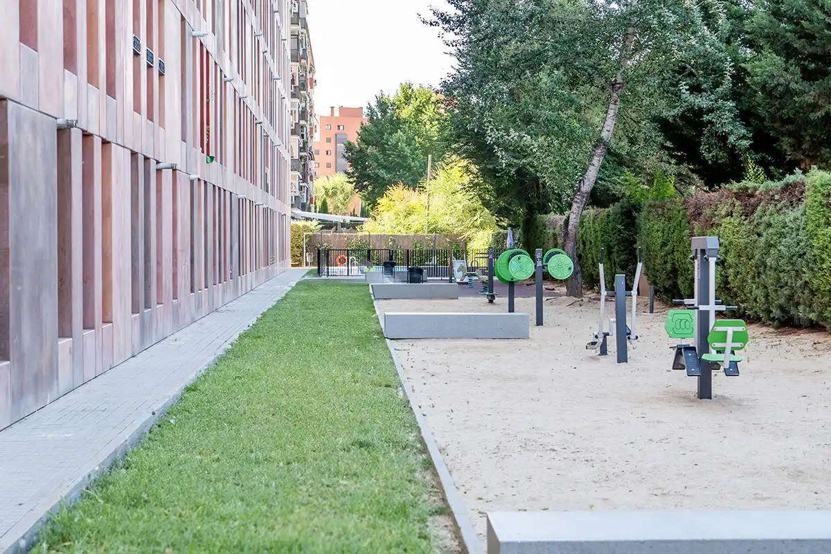 Exterior view of Flat for sale in Madrid  with Community pool