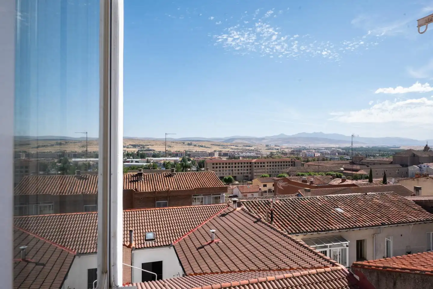 Vista exterior de Pis en venda en Ávila amb Calefacció, Parquet i Traster