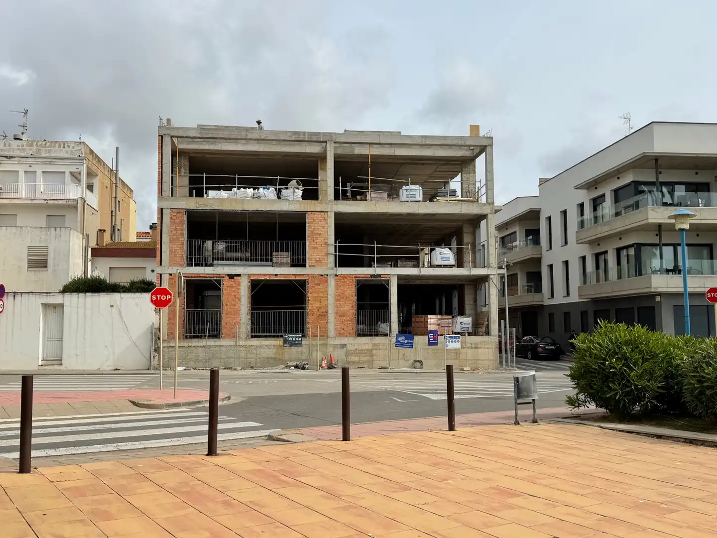 Außenansicht von Wohnung zum Verkauf in Palamós mit Klimaanlage, Heizung und Privatgarten