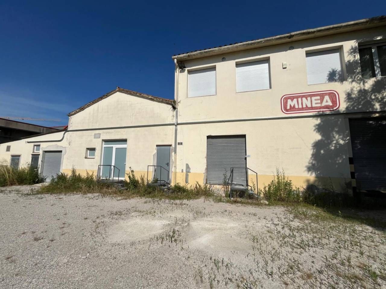 Exterior view of Industrial buildings to rent in Girona Capital