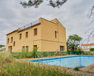 Vista exterior de Casa o xalet en venda en Berbinzana amb Terrassa i Piscina