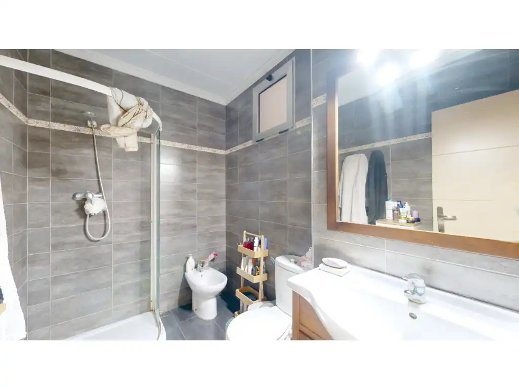 Baño de Piso en venta en Valencia con Aire acondicionado