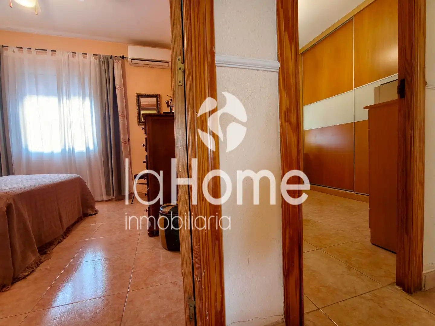 Casa o chalet en venta en L'Eliana con Aire acondicionado, Calefacción y Jardín privado