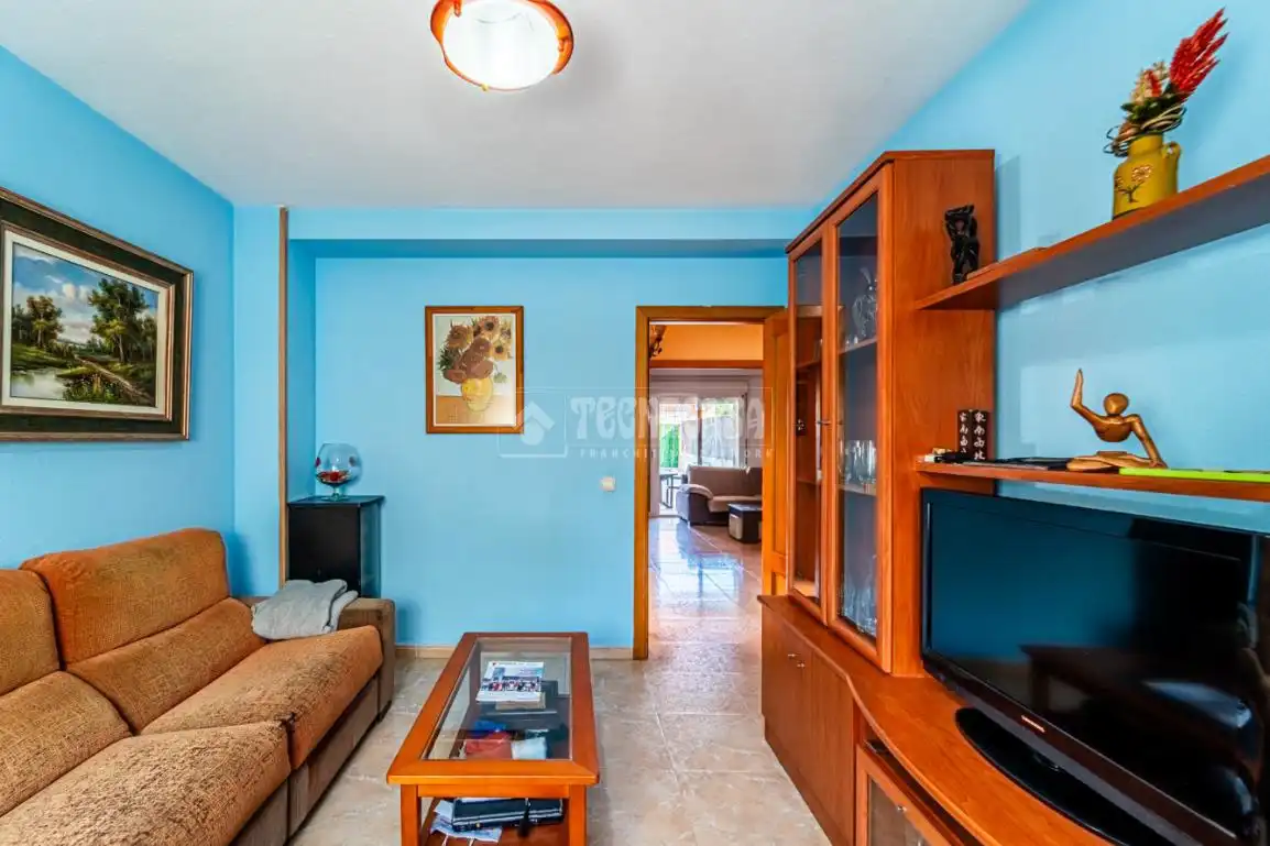 Sala de estar de Casa adosada en venta en Rivas-Vaciamadrid con Aire acondicionado, Calefacción y Jardín privado