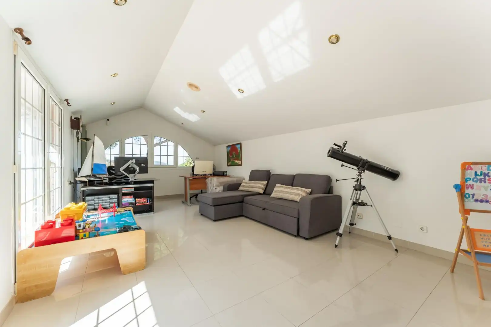 Sala de estar de Casa o chalet en venta en Vilanova del Vallès con Aire acondicionado, Calefacción y Jardín privado