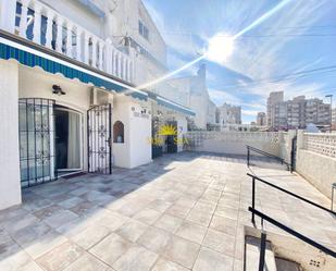 Vista exterior de Casa o xalet de lloguer en Torrevieja amb Aire condicionat, Calefacció i Terrassa