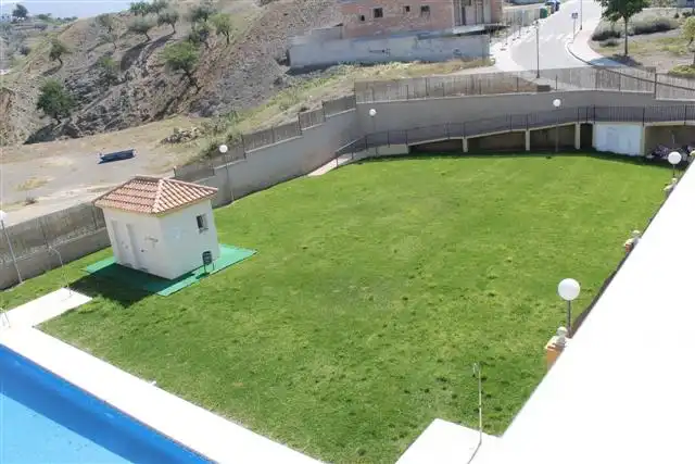 Swimming pool of Flat for sale in Vélez-Málaga  with Air Conditioner, Terrace and Community pool