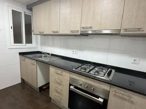 Küche von Wohnung zur Miete in Centre