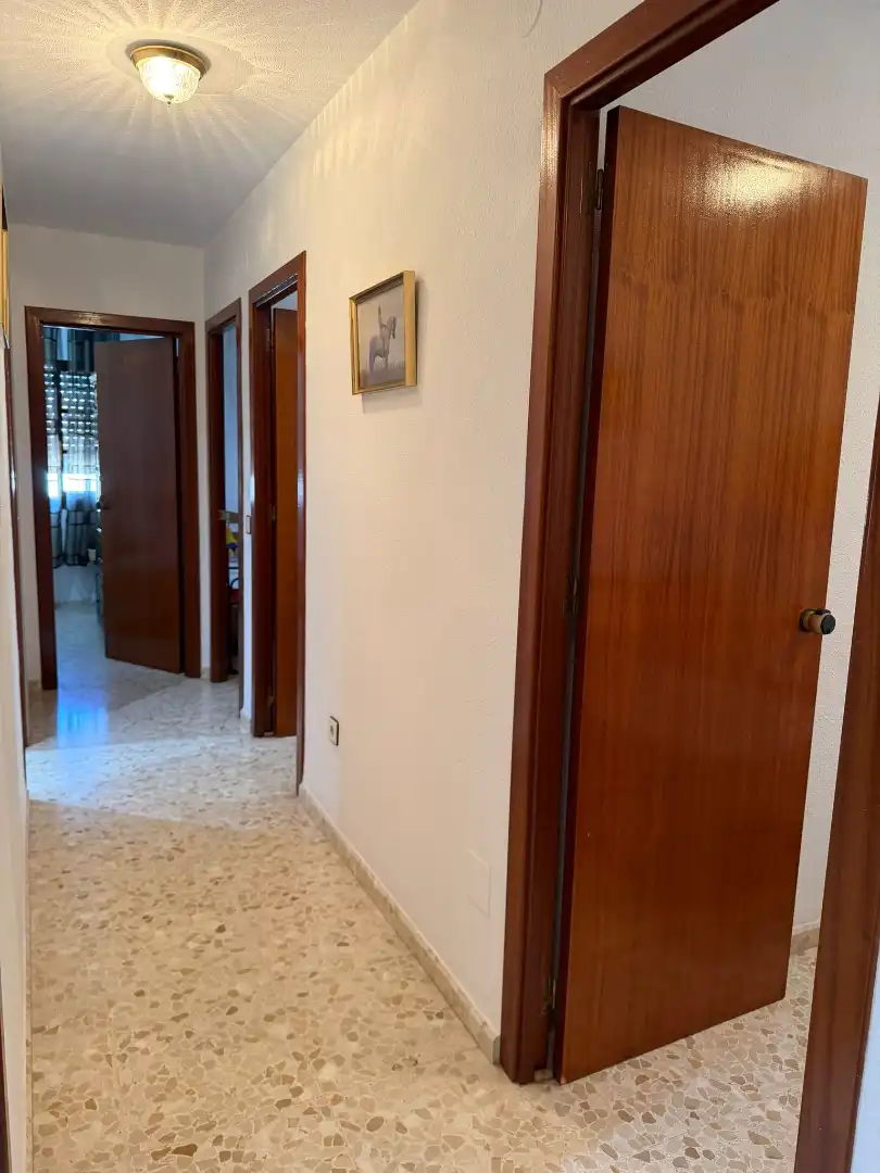 Piso con ascensor en venta en Calle Pintor Cipriano Maldonado 17, imagen 13