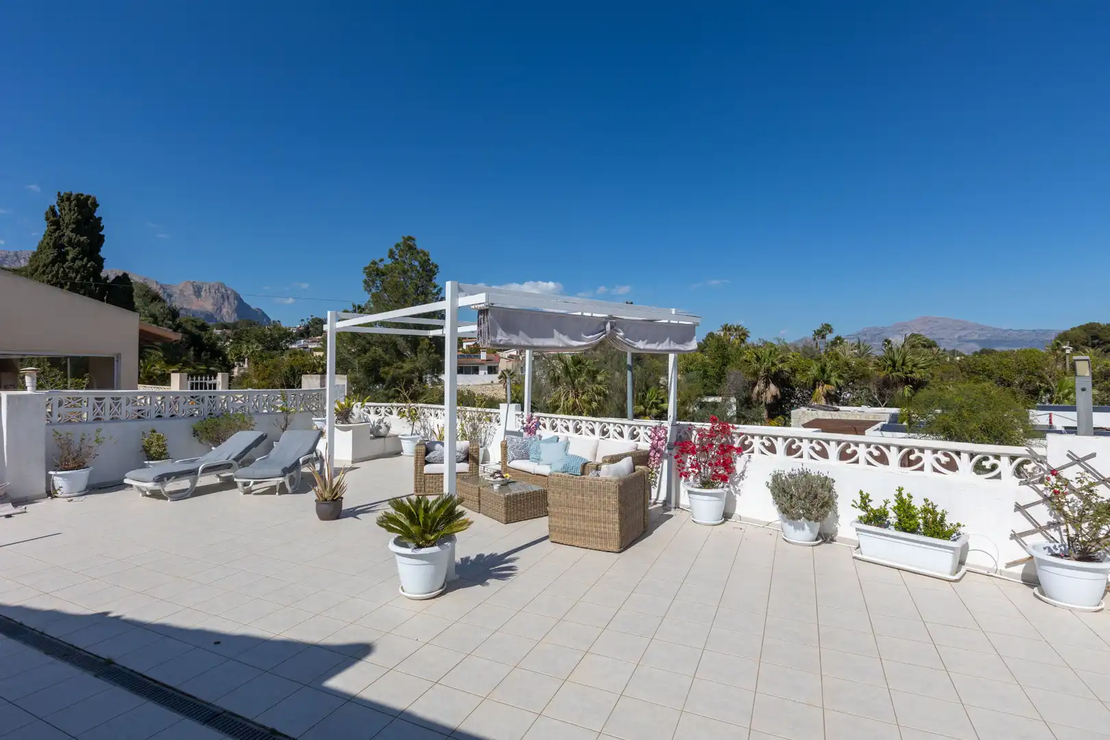 Terrassa de Casa o xalet en venda en La Nucia amb Aire condicionat, Jardí privat i Terrassa