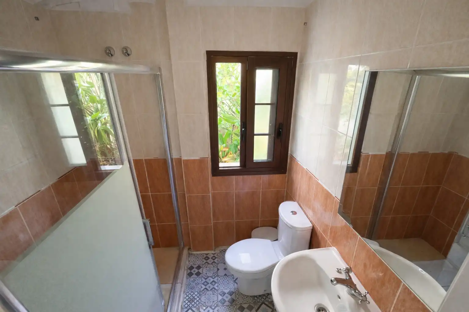 Bathroom of Houses for sale in San Cristóbal de la Laguna  with Air Conditioner, Heating and Private garden