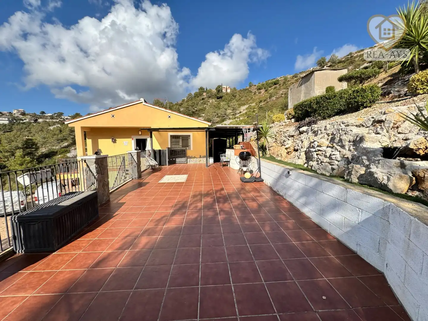 Vista exterior de Casa o xalet en venda en Olesa de Bonesvalls amb Calefacció, Jardí privat i Parquet