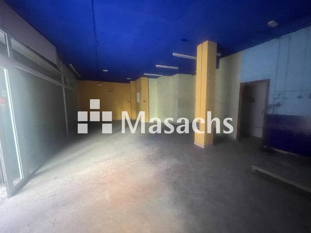 Local comercial en Alquiler en Ca n'Anglada