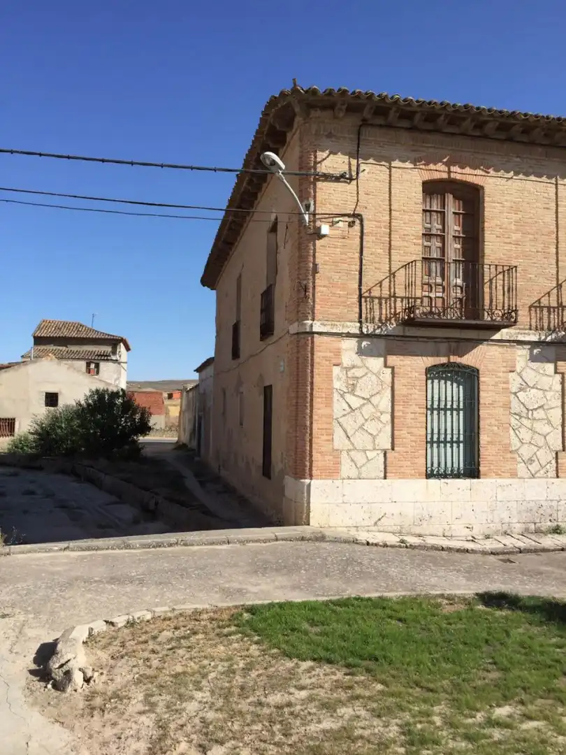 Vista exterior de Finca rústica en venda en Bercero amb Calefacció