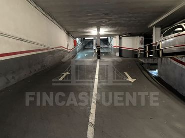 Doppio con ascensore in vendita a Carrer de Llorens i Barba