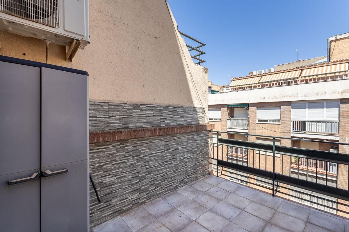 Balcony of Flat for sale in  Granada Capital  with Air Conditioner, Heating and Terrace