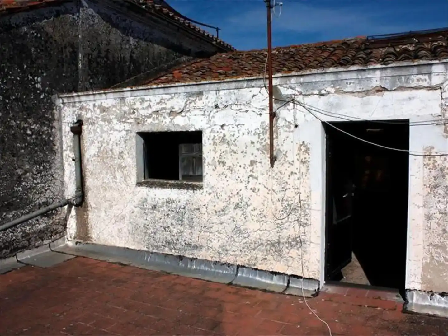 Außenansicht von Maisonette zum Verkauf in Trujillo mit Abstellraum und Balkon