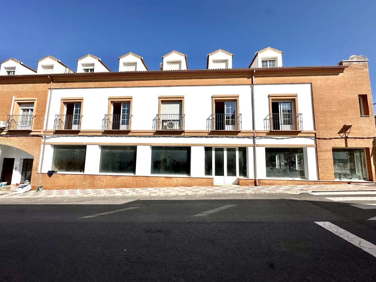Vista exterior de Dúplex en venda en Fuente de Piedra amb Traster i Balcó