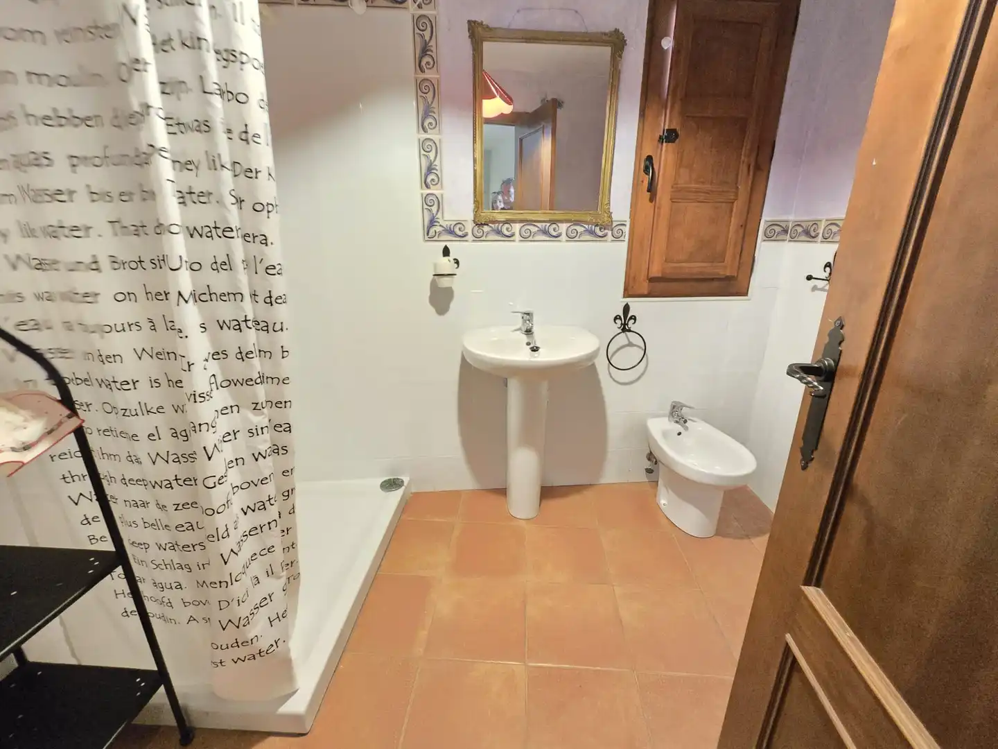 Baño de Casa adosada en venta en Olmeda de las Fuentes con Calefacción