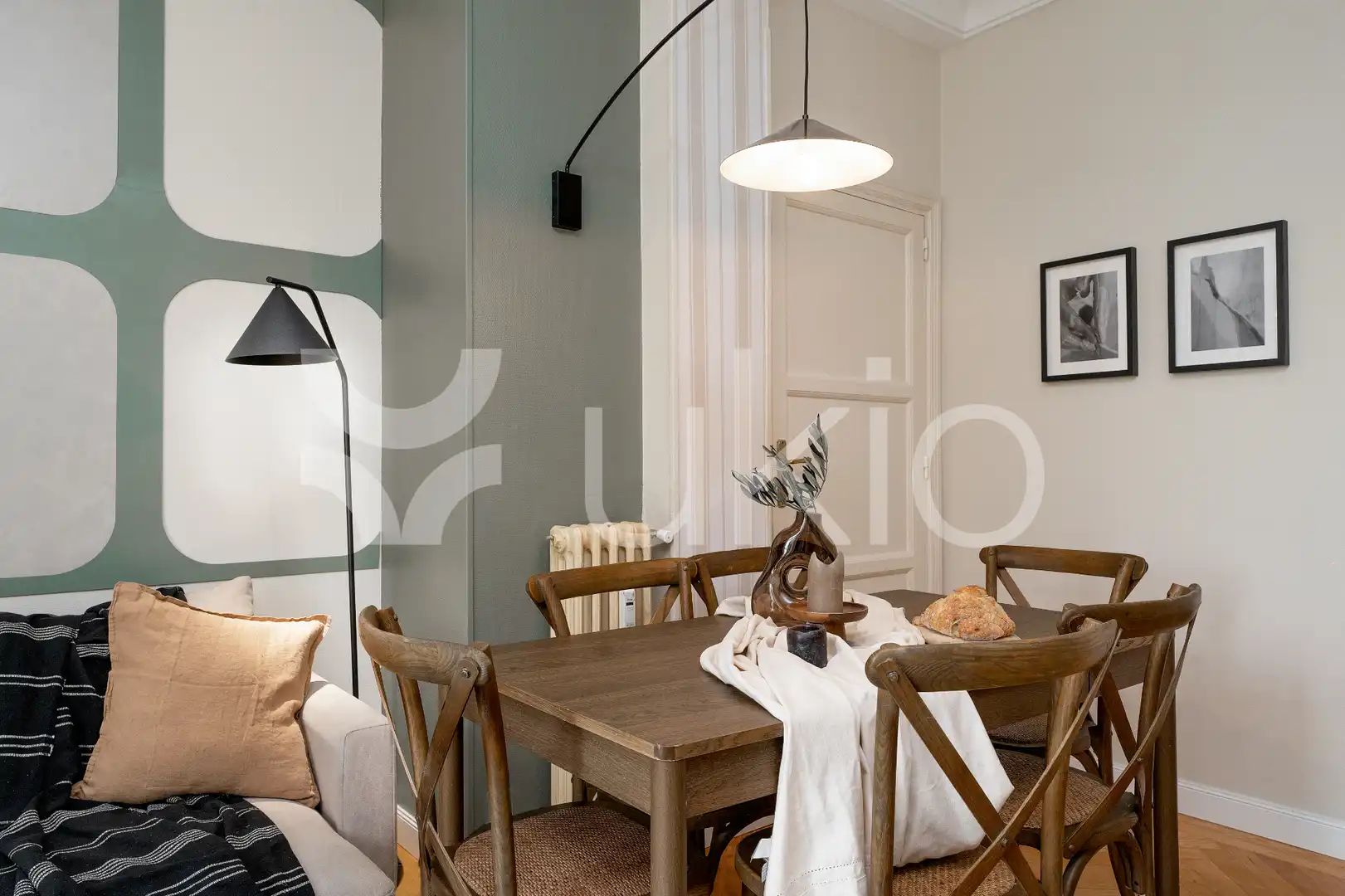 Menjador de Apartament de lloguer en Madrid amb Aire condicionat, Calefacció i Moblat
