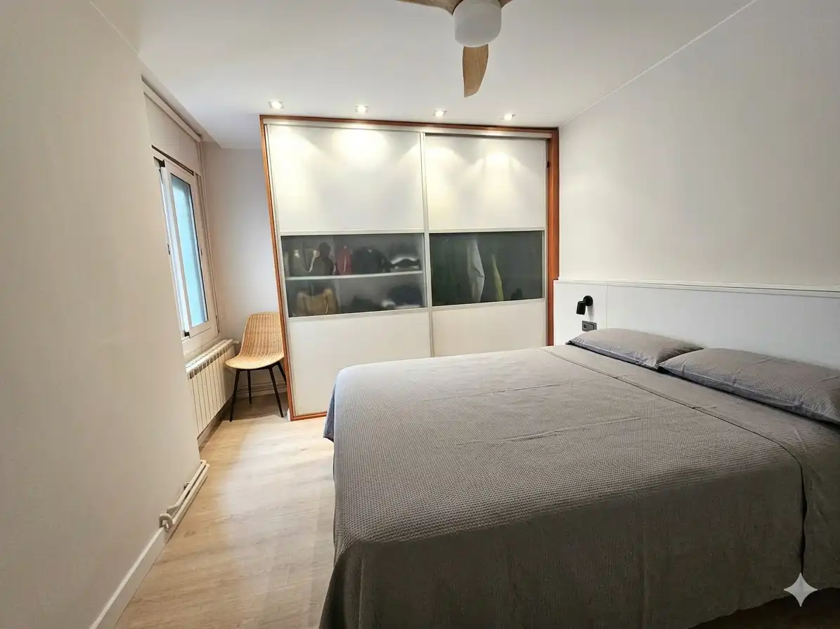 Bedroom of Attic for sale in Terrassa  with Air Conditioner, Heating and Parquet flooring