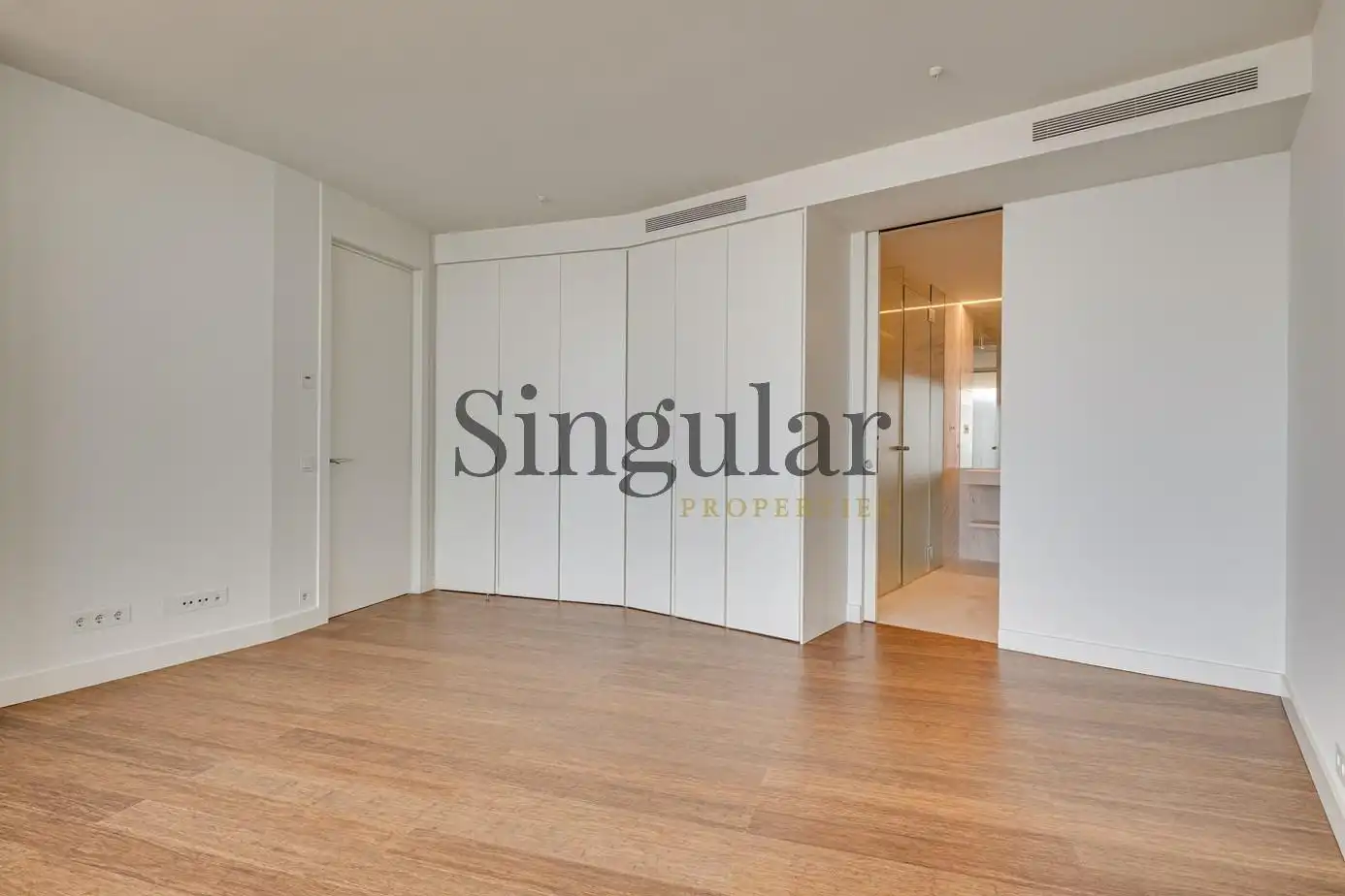 Dormitori de Dúplex en venda en Barcelona amb Calefacció, Parquet i Terrassa