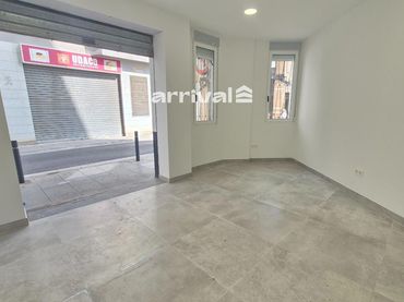 Local comercial de lloguer a Sant Tomàs