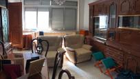 Sala d'estar de Casa adosada en venda en Toro amb Traster i Moblat
