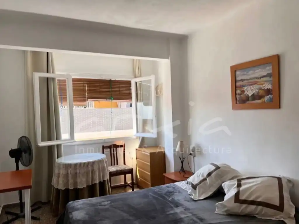 Bedroom of Flat for sale in Paterna