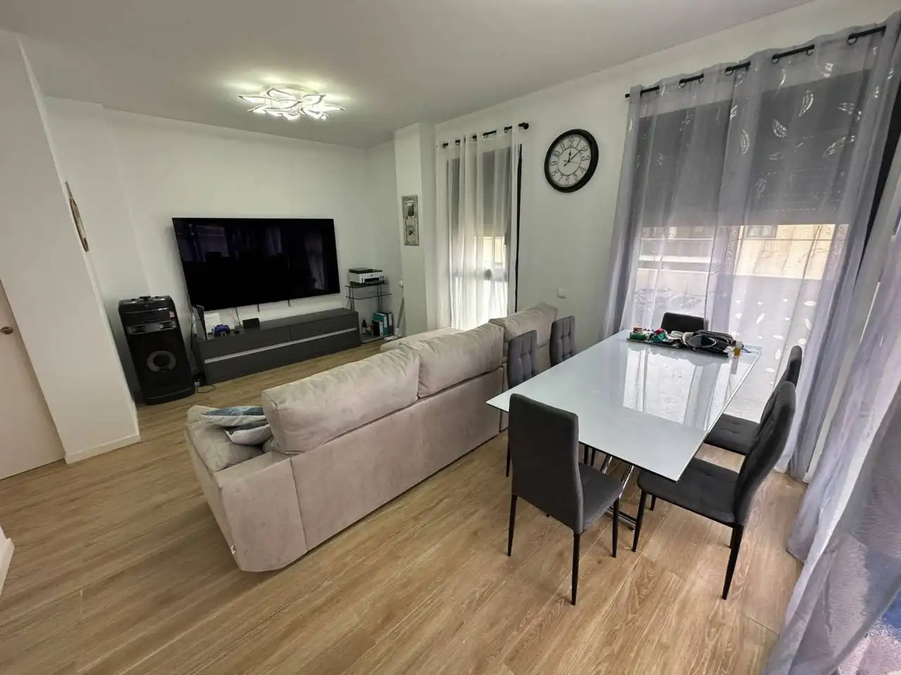 Piso con piscina en venta en Paseo Ciudad de Melbourne, imagen 2