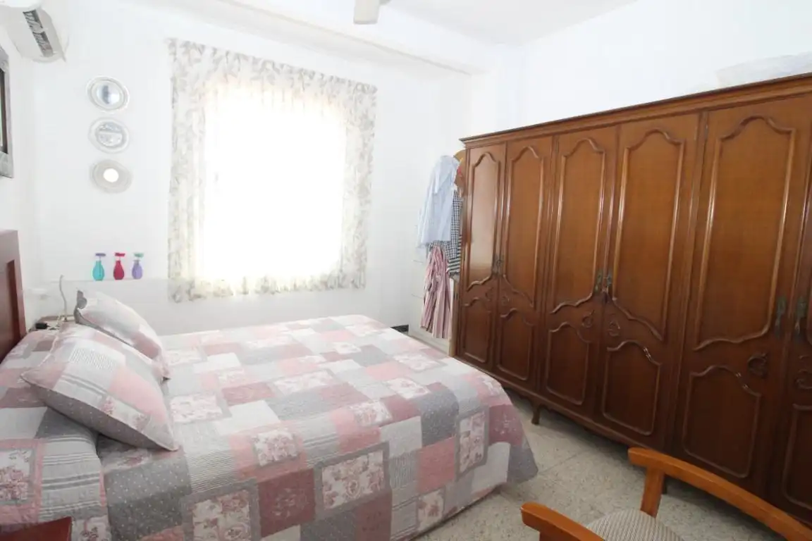 Dormitori de Apartament en venda en Torrevieja amb Terrassa